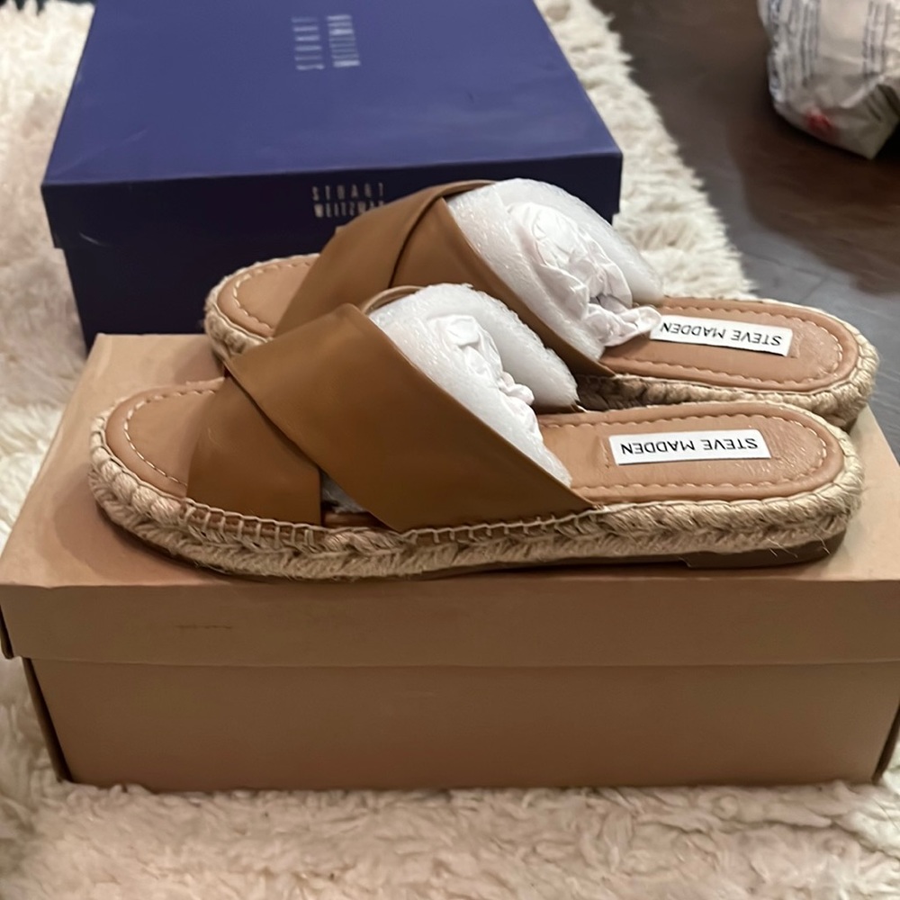 Brand new Steve Madden Slides